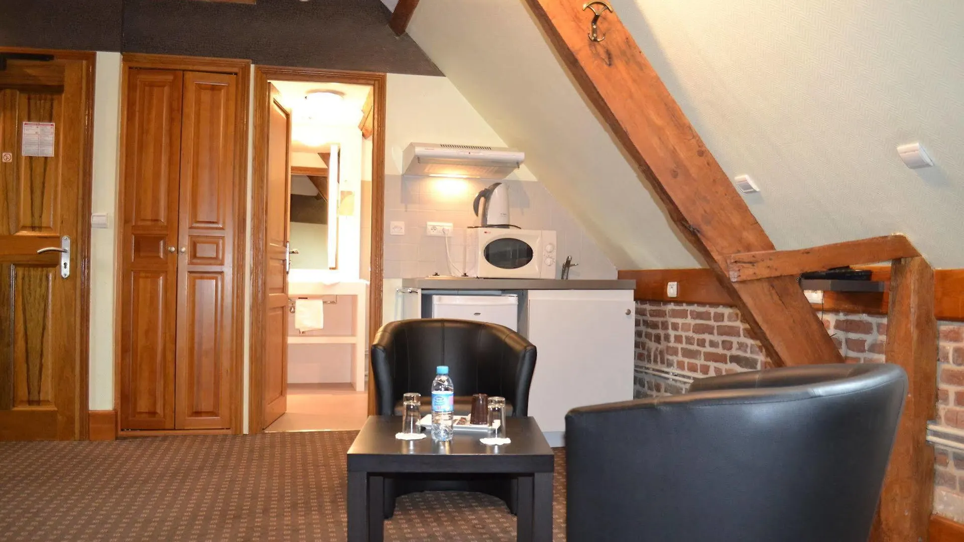 Le Domaine Des Cigognes Hotel Ennevelin