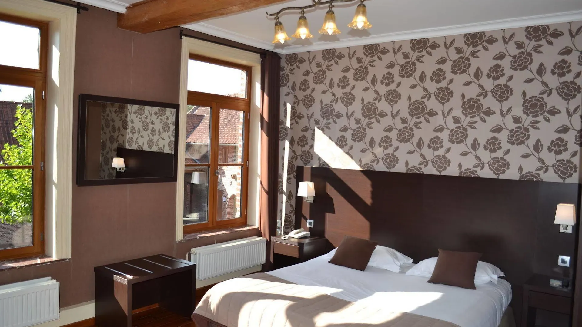 Le Domaine Des Cigognes Hotel Ennevelin